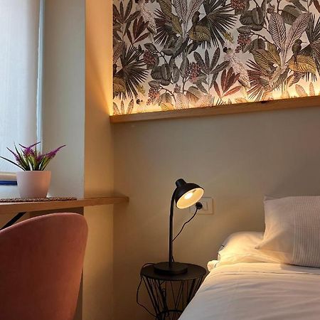 Hostal La Poetisa - Auto Check-In Culleredo Zewnętrze zdjęcie