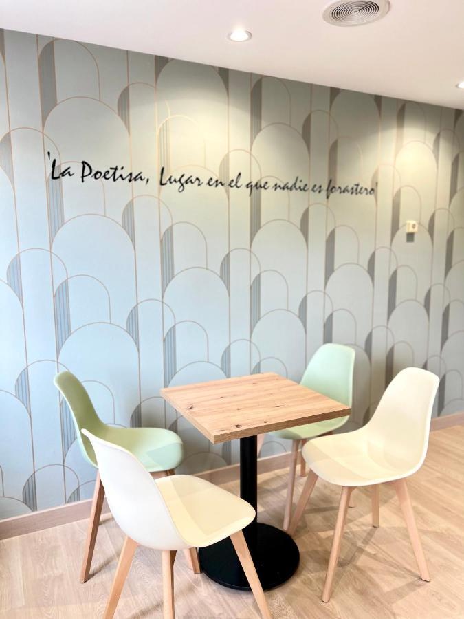 Hostal La Poetisa - Auto Check-In Culleredo Zewnętrze zdjęcie