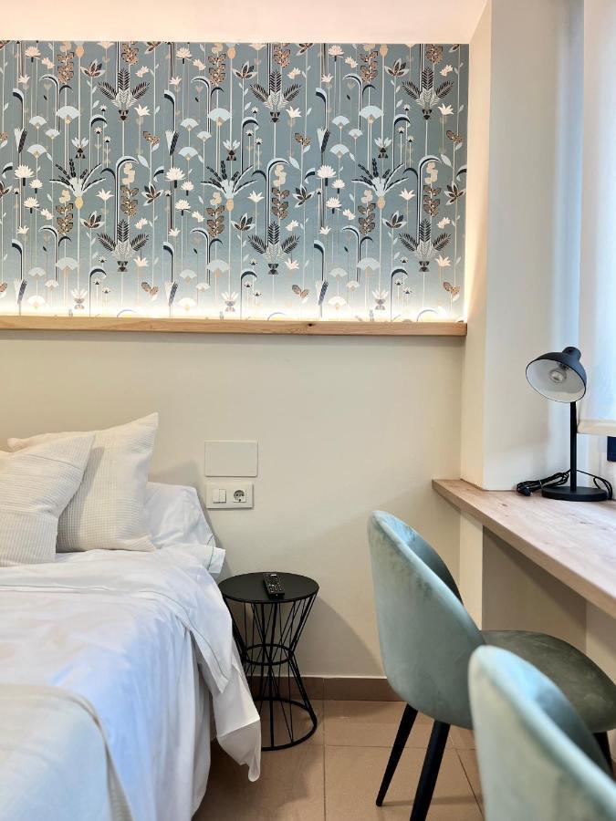 Hostal La Poetisa - Auto Check-In Culleredo Zewnętrze zdjęcie