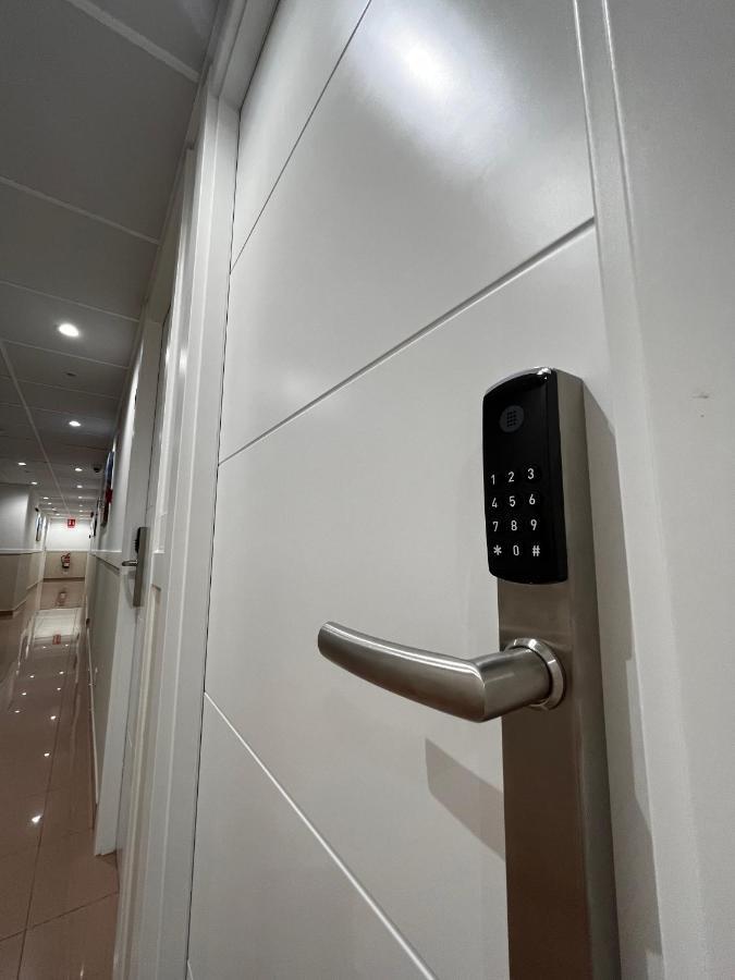 Hostal La Poetisa - Auto Check-In Culleredo Zewnętrze zdjęcie