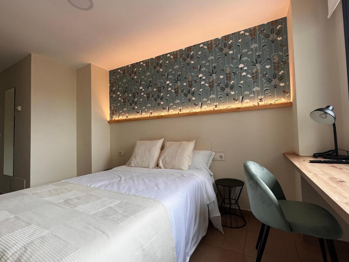 Hostal La Poetisa - Auto Check-In Culleredo Zewnętrze zdjęcie