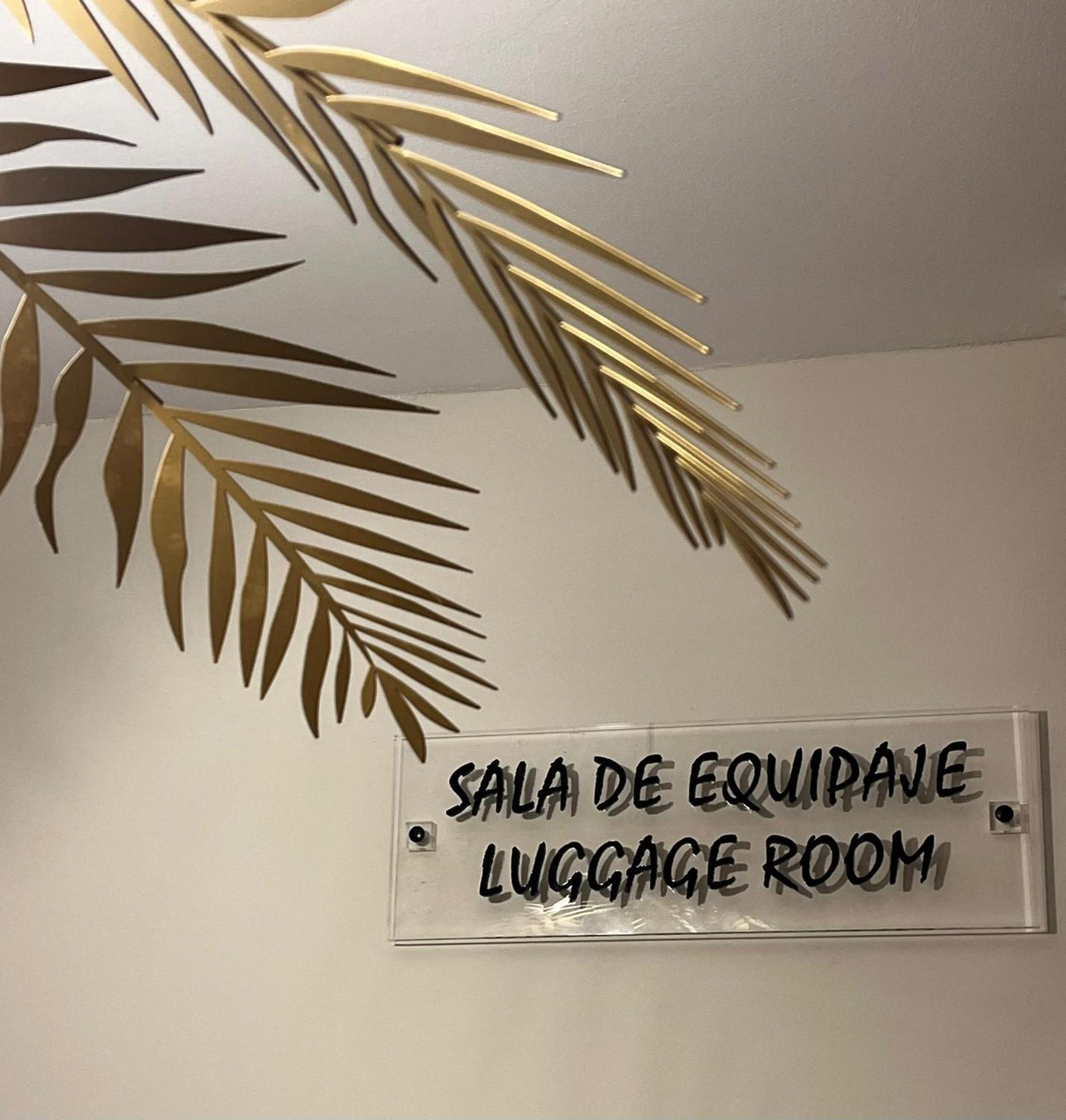Hostal La Poetisa - Auto Check-In Culleredo Zewnętrze zdjęcie