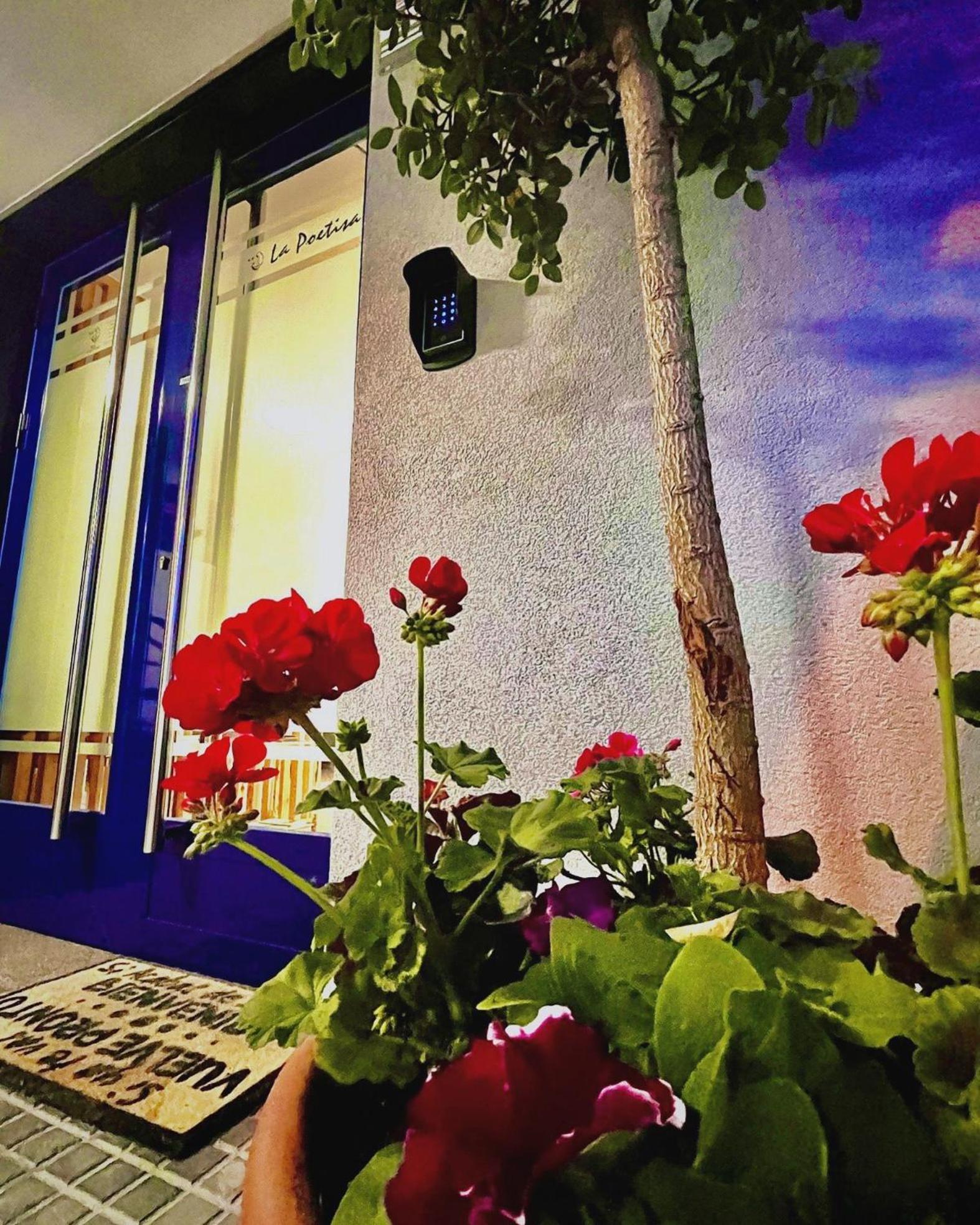 Hostal La Poetisa - Auto Check-In Culleredo Zewnętrze zdjęcie